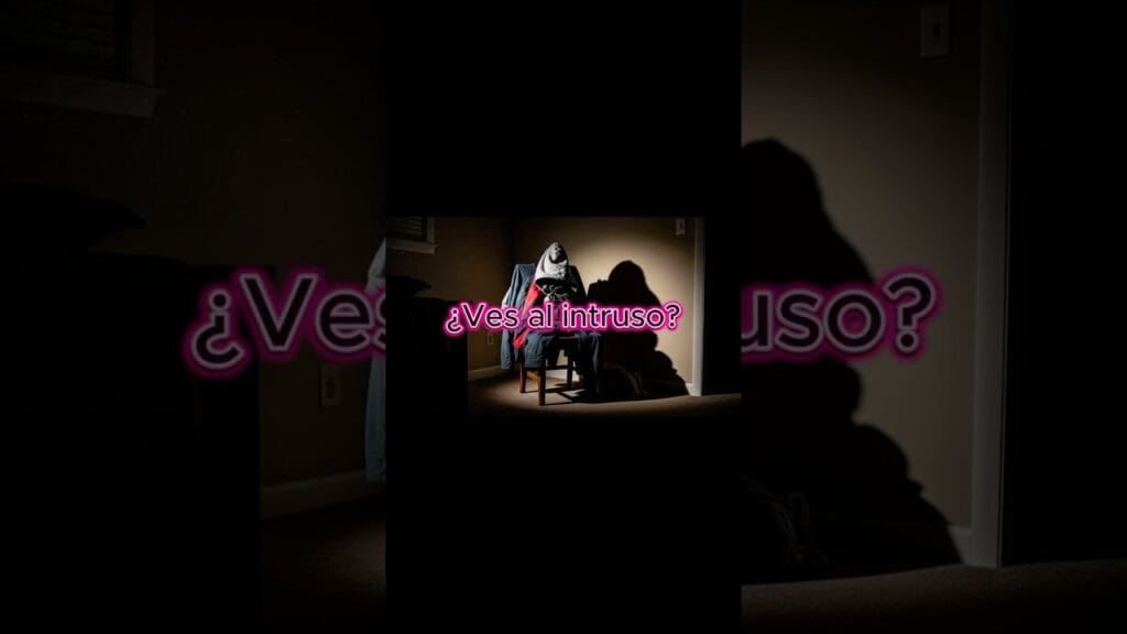 ¿Puedes ver al INTRUSO en 5 segundos? 👁️🩸 #Shorts